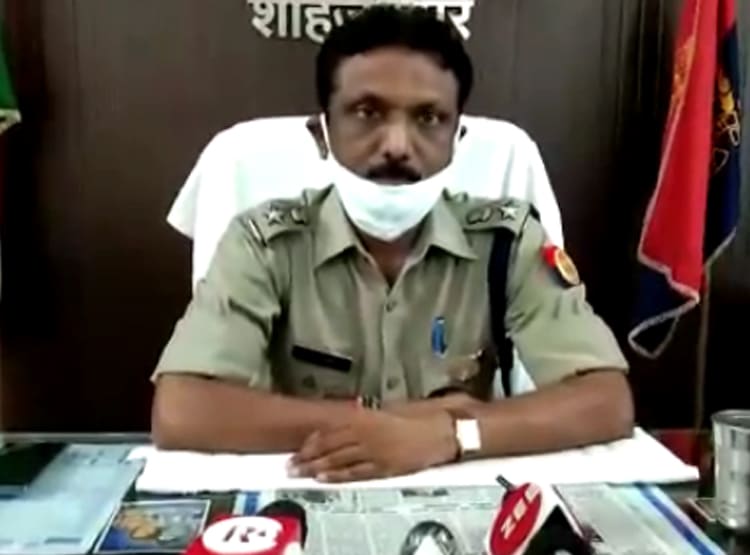 'DM' ने फेसबुक चैट से मांगे 15 हजार रुपये, सच्चाई सामने आई तो...