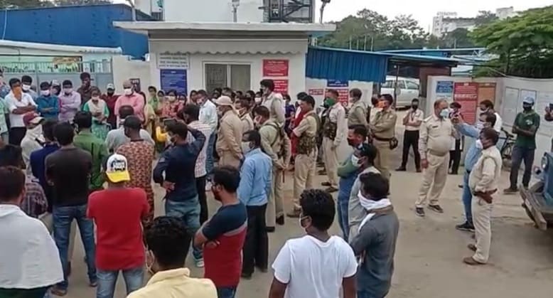 झारखंड की सबसे बड़ी कपड़ा मिल बंद, पांच हजार कामगार सड़कों पर