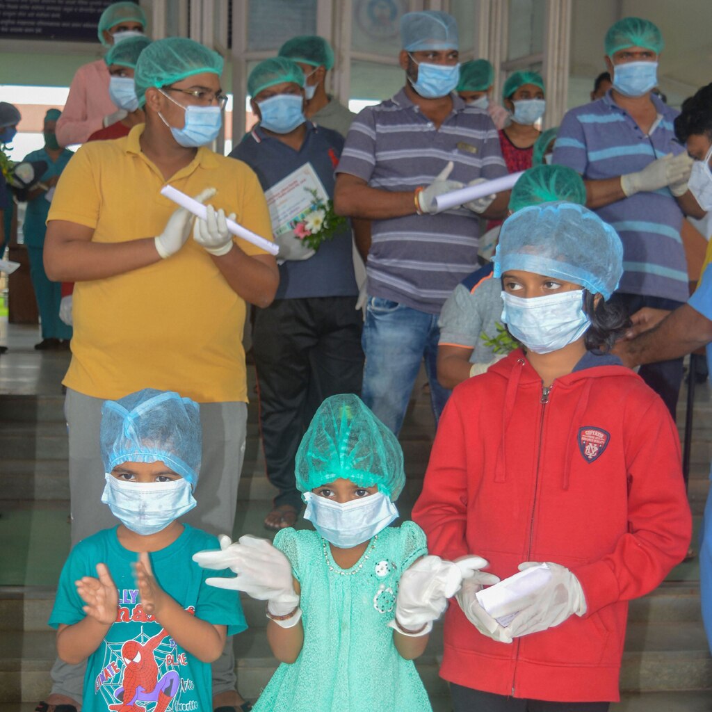 कोरोना को मात देकर लौटे मरीज