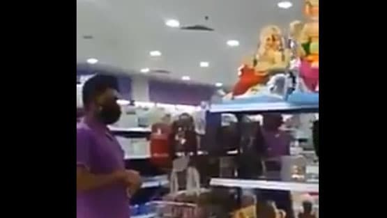 बहरीनः मुस्लिम महिला ने तोड़ीं गणेश की मूर्तियां, हुई कार्रवाई