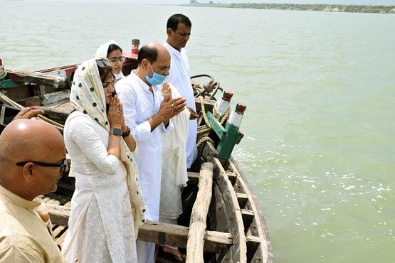 PHOTOS: अपनी चारों बहनों पर जान छिड़कते थे सुशांत, ऐसा रहा था रिश्ता