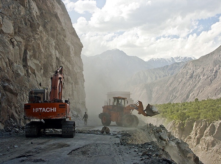 चीन-PAK का 51 हजार करोड़ का रेल प्रोजेक्ट, भारत के लिए टेंशनः एक्सपर्ट
