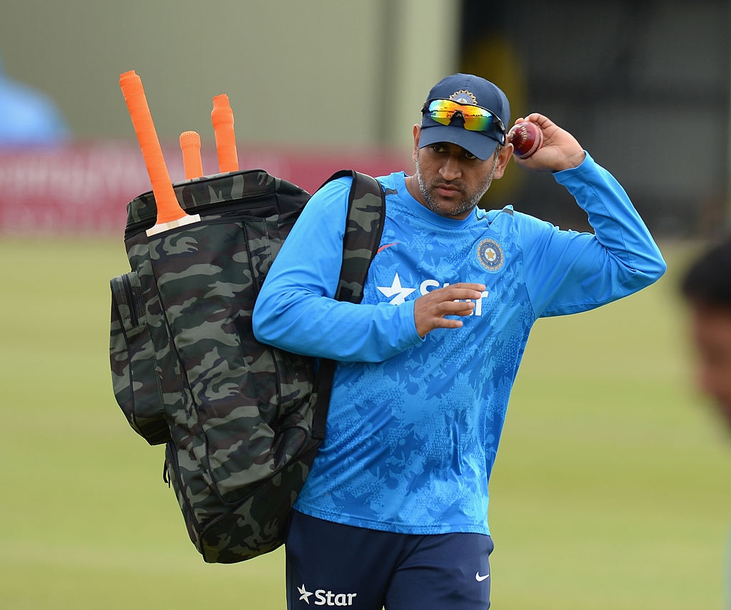 PAK खिलाड़ियों ने धोनी को किया सलाम, बताया महानतम कप्तान