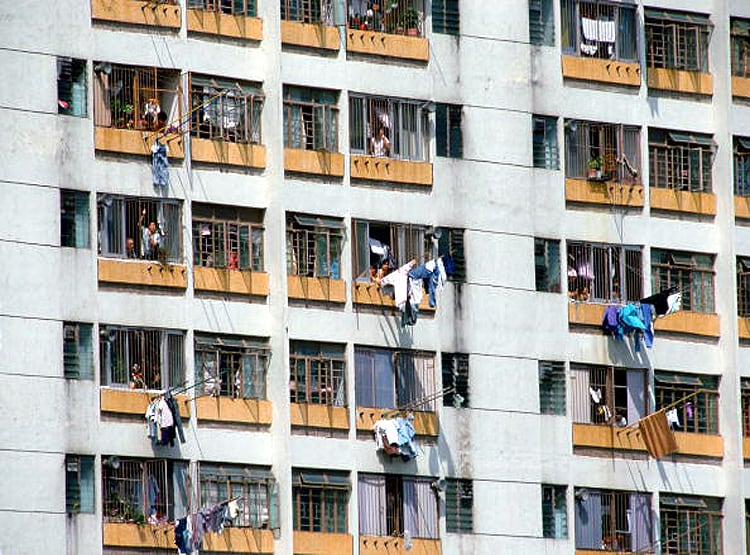 18वीं मंजिल से गिरा 4 साल का बच्चा, पर जाको राखे साइयां, मार सके न कोय