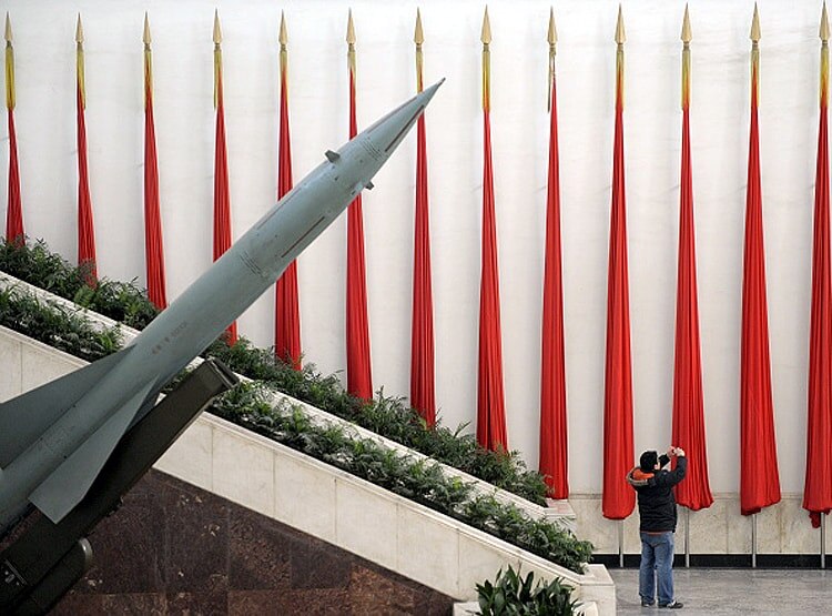 लिपुलेख में मिसाइल तैनात करेगा चीन, मानसरोवर झील किनारे बना रहा साइट