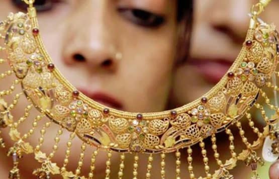 सोना, FD या शेयर? जानें, जनवरी से अब तक कहां मिला सबसे बढ़िया रिटर्न