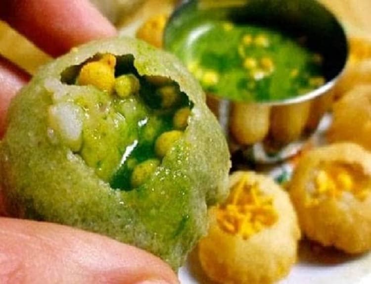 गोलगप्पे खाने गई युवती को ठेले वाले से हुआ प्यार, दोनों घर से भागे