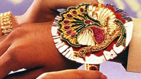 Raksha Bandhan: रक्षाबंधन पर 12 घंटे का शुभ मुहूर्त, सालों बाद खास संयोग