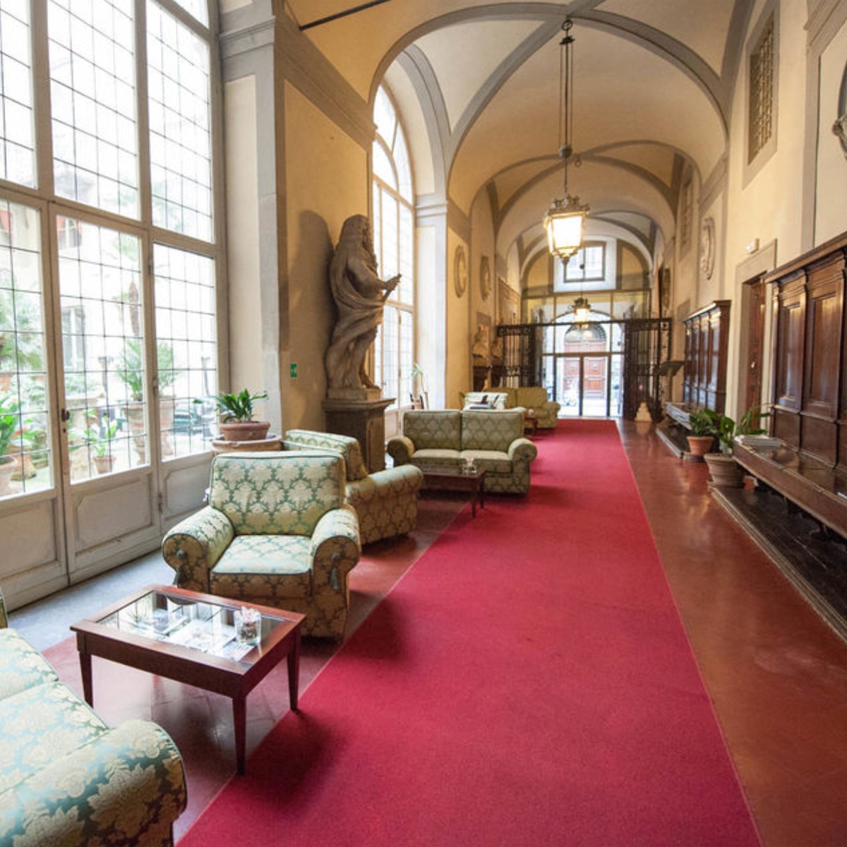 इटली का होटल प्लाजो मैग्नानी फेरोनी