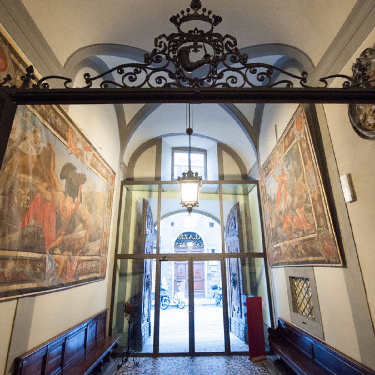 इटली का होटल प्लाजो मैग्नानी फेरोनी