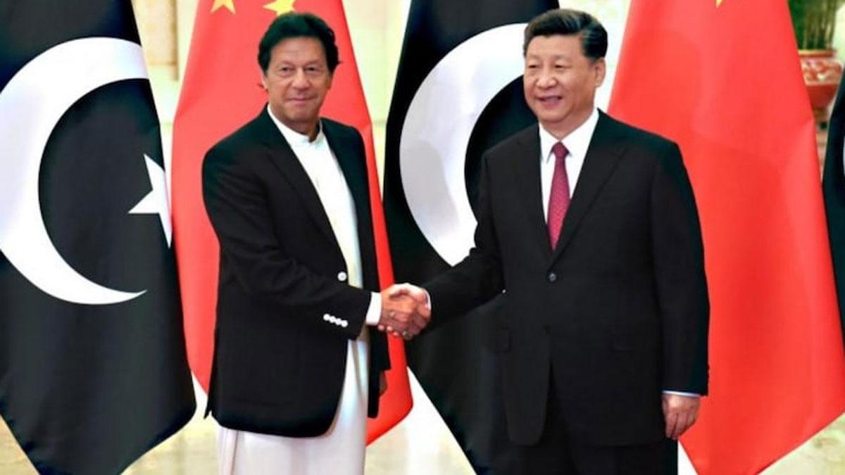 चीन पाकिस्तान के लिए बना रहा है युद्धपोत