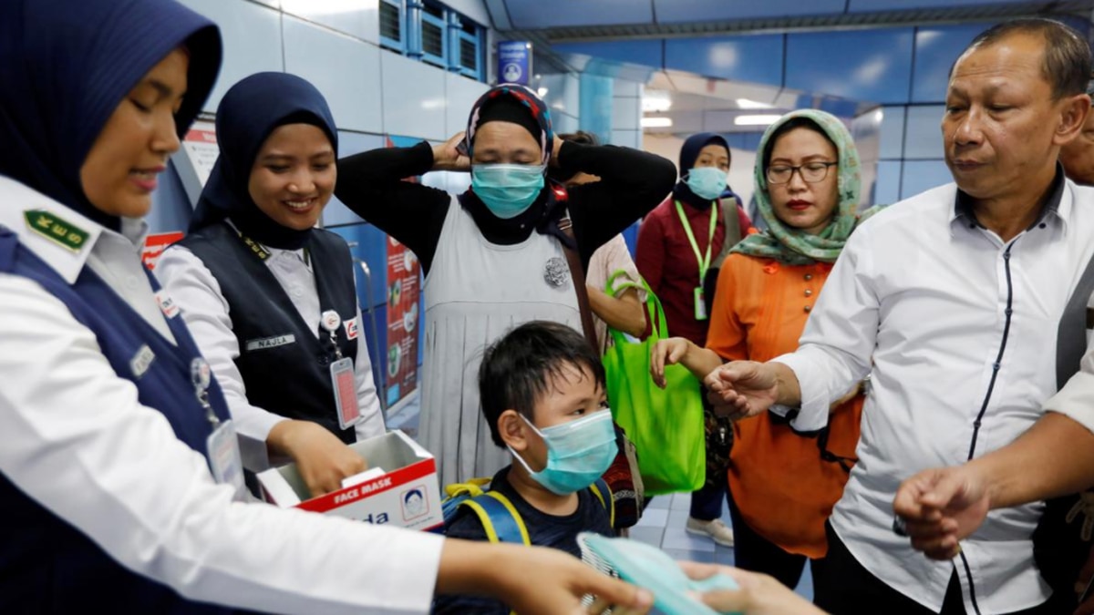 ज्यादा संक्रामक है नया कोरोना वायरस