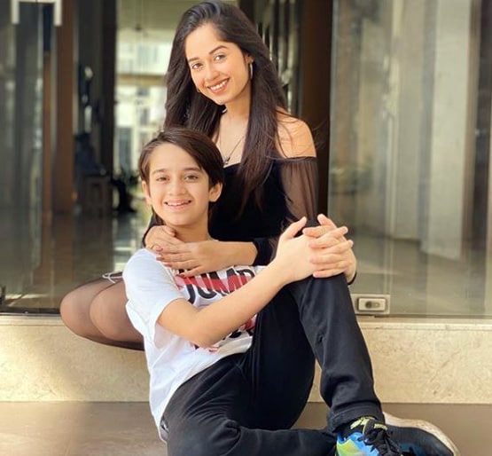 दोस्ती से कम नहीं टीवी के इन पॉपुलर भाई-बहनों की जोड़ी, ऐसी है बॉन्ड‍िंग