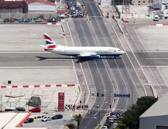 केरल विमान हादसा: भारत के ये रनवे भी बेहद खतरनाक, हमेशा दुर्घटनाओं का डर