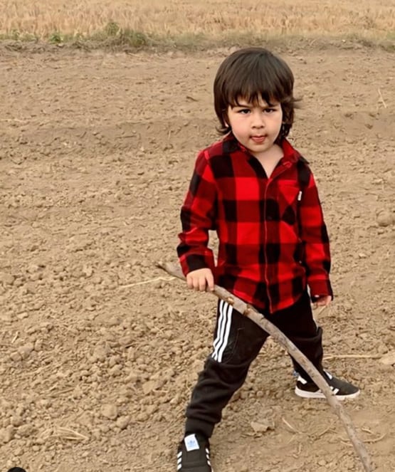 जब करीना कपूर पहली बार बनी थीं मां, वायरल हुआ था बेबो का हर अंदाज