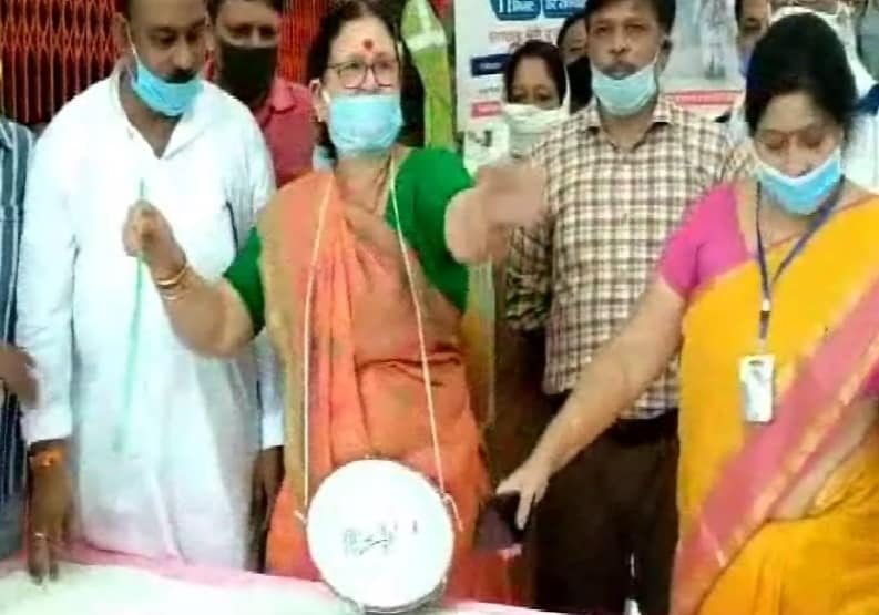 कानपुर की मेयर का फरमान, गंदगी फैलाई तो घर पर बजेगी डुगडुगी