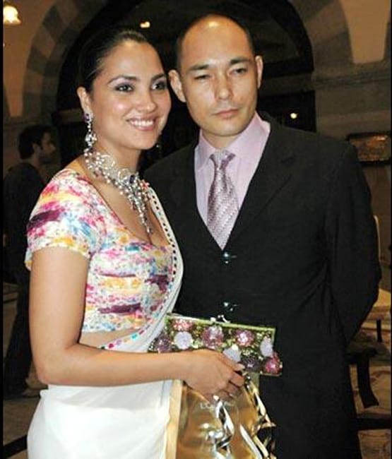 लिव-इन में रहे बॉलीवुड के ये सितारे, किसी ने की शादी तो किसी का टूटा रिश्ता