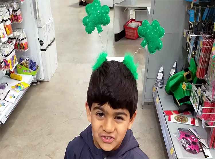 2 साल पहले नाक में फंसी थी ये चीज, केक खाते समय छींका तो निकली