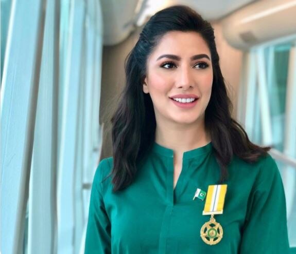 दाऊद की गर्लफ्रेंड ने भी छेड़ा कश्मीर राग