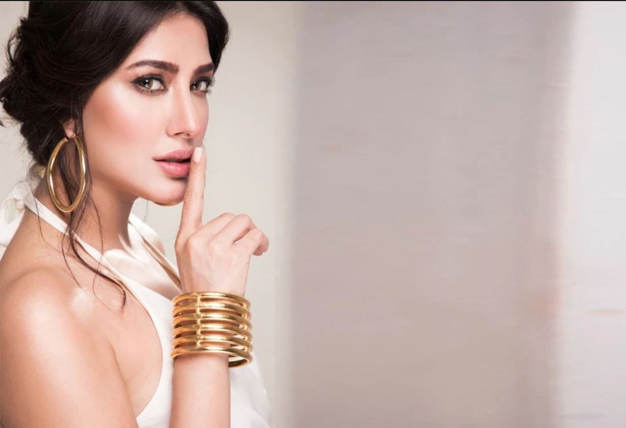 दाऊद की गर्लफ्रेंड ने भी छेड़ा कश्मीर राग