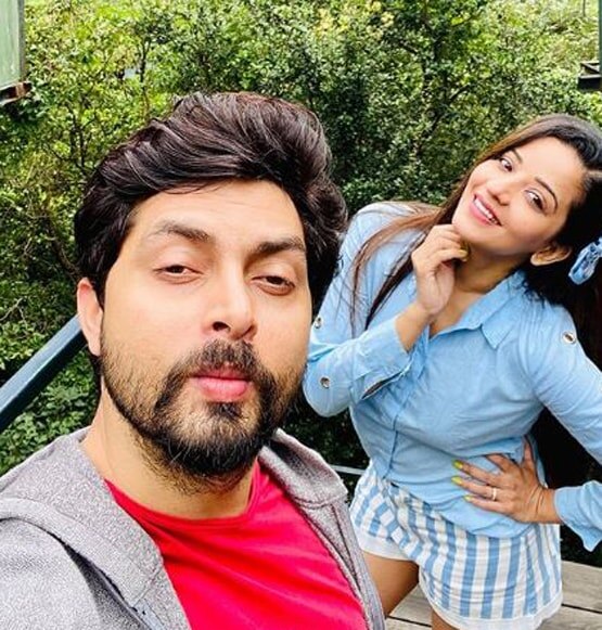 पति संग टूर पर निकलीं टीवी एक्ट्रेस मोनालिसा, शेयर की शानदार फोटोज