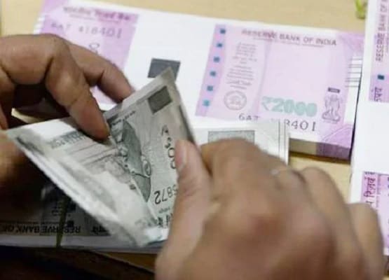 'उल्कापिंड से मिलेंगे 5 हजार करोड़', बोलकर रिटायर्ड जवान से ठगे डेढ़ करोड़