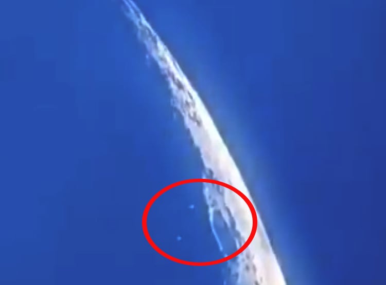 चांद पर दिखीं अनजान उड़ती हुई चीजें, वैज्ञानिक हैरान-आखिर क्या है ये?