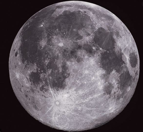 चांद पर निर्माण के लिए भारतीय वैज्ञानिकों ने बनाई स्पेशल ईंट