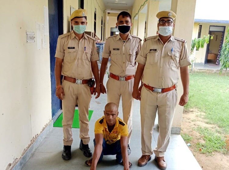 पत्नी संग पिता के अवैध संबंध देख बेटे ने कराया मुंडन, तर्पण कर की हत्या