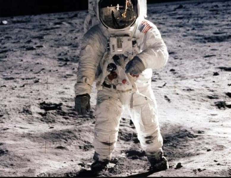 चांद पर निर्माण के लिए भारतीय वैज्ञानिकों ने बनाई स्पेशल ईंट