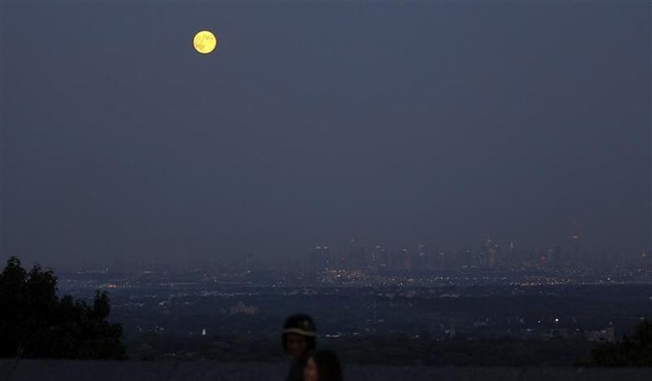 अक्टूबर के इस दिन दिखेगा दुर्लभ ब्लू मून, यूं है ये चांद बेहद खास