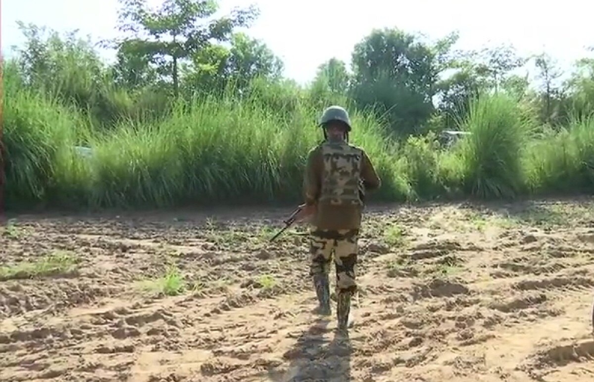 PAK बॉर्डर पर मिली सुरंग