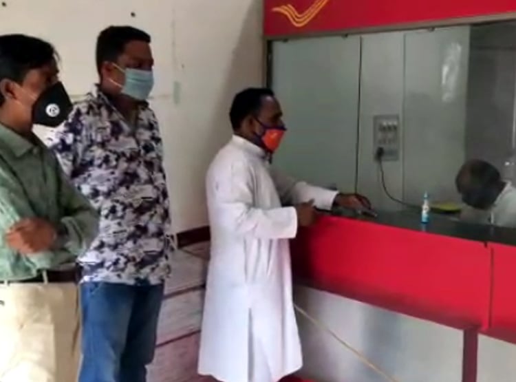 कोरोना पॉजिटिव केंद्रीय मंत्री को पापड़ क्यों भेज रहे हैं कांग्रेसी?