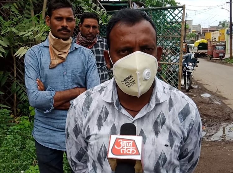 ठेले पर भुट्टा बेचते हैं ये पार्षद, रोज 400 रुपये कमाकर चलाते हैं घर