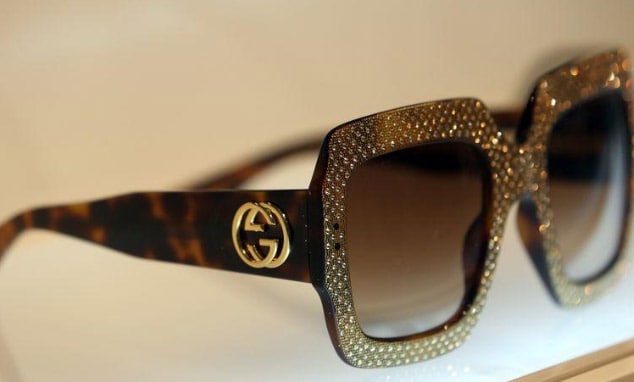 कोरोना एक्सपर्ट बोले- सुरक्षा के लिए चश्मा या Eye Shield भी पहनें