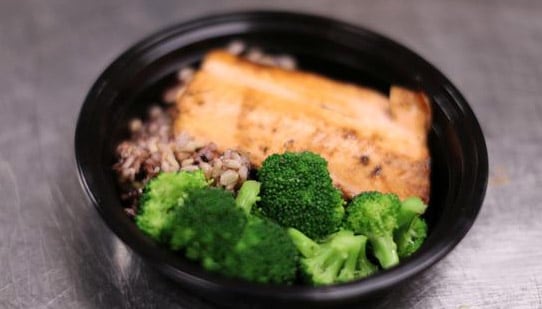 खाने के पैकेट से कोरोना होने का कितना खतरा? WHO ने दिया जवाब