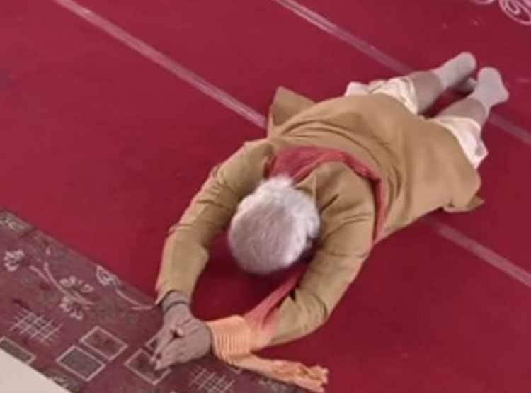 हनुमानगढ़ी में पूजन, पारिजात का रोपण, ऐसे किया PM मोदी ने भूमि पूजन