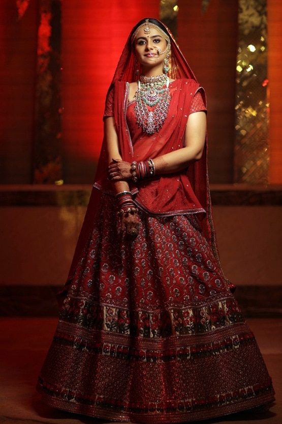 दुल्हन के लिबास में बेहद खूबसूरत नजर आईं प्राची तेहलान, देखें इनसाइड Photos