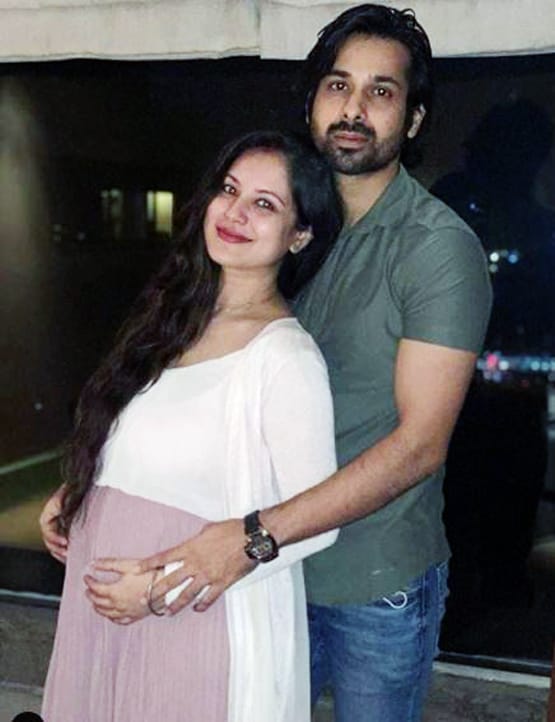 प्रेग्नेंट हैं एक्ट्रेस पूजा बनर्जी, बेबी बंप फ्लॉन्ट करते हुए शेयर की फोटो