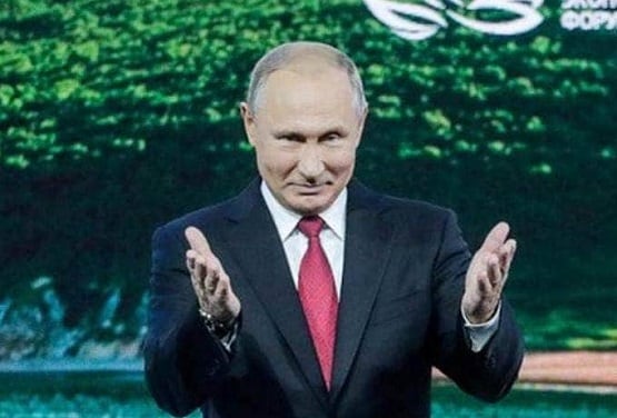 रूस की वैक्सीन के बाद भारत करेगा ये प्रयोग, AIIMS डायरेक्टर ने बताया