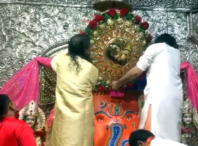 खजराना गणेश को चढ़ी अष्ट धातु से बनी, हीरे जड़ी विशाल राखी