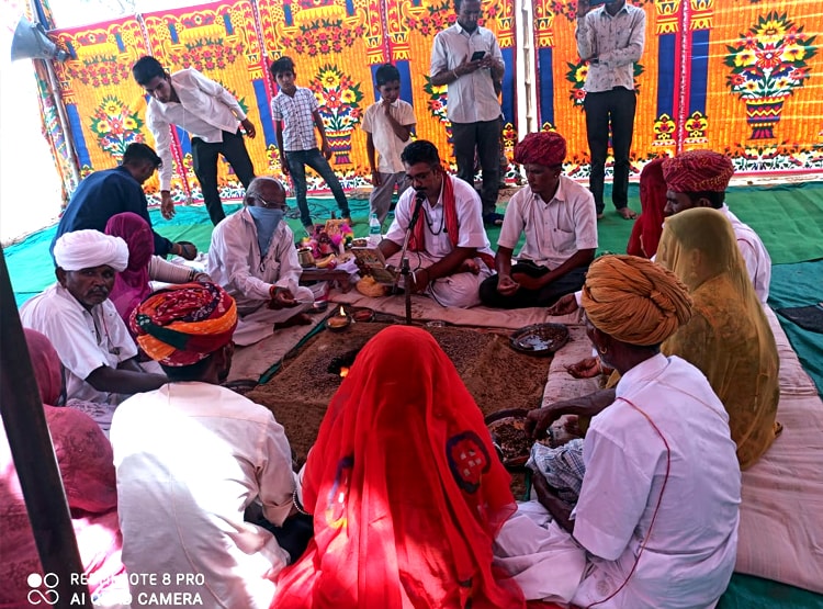 मुगलकाल में बने थे मुस्लिम, राम मंदिर भूमि पूजन के दिन 250 लोग बने हिंदू