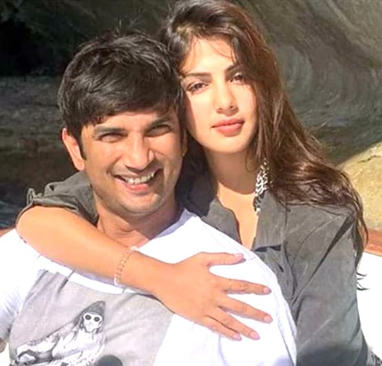 सुशांत केस में रिया का परिवार भी आरोपों के घेरे में, जानें फैमिली में है कौन-कौन