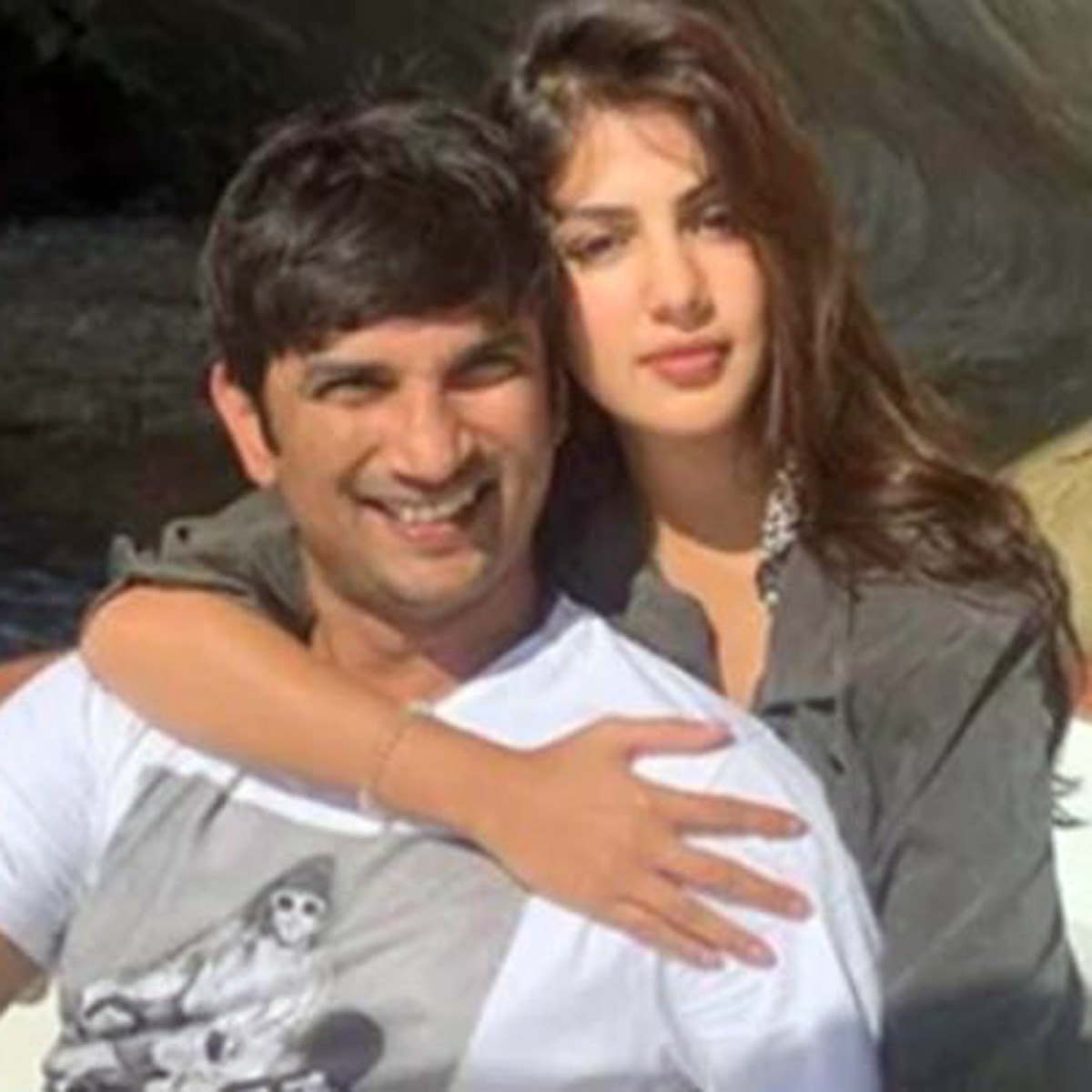 सुशांत सिंह राजपूत संग रिया चक्रवर्ती