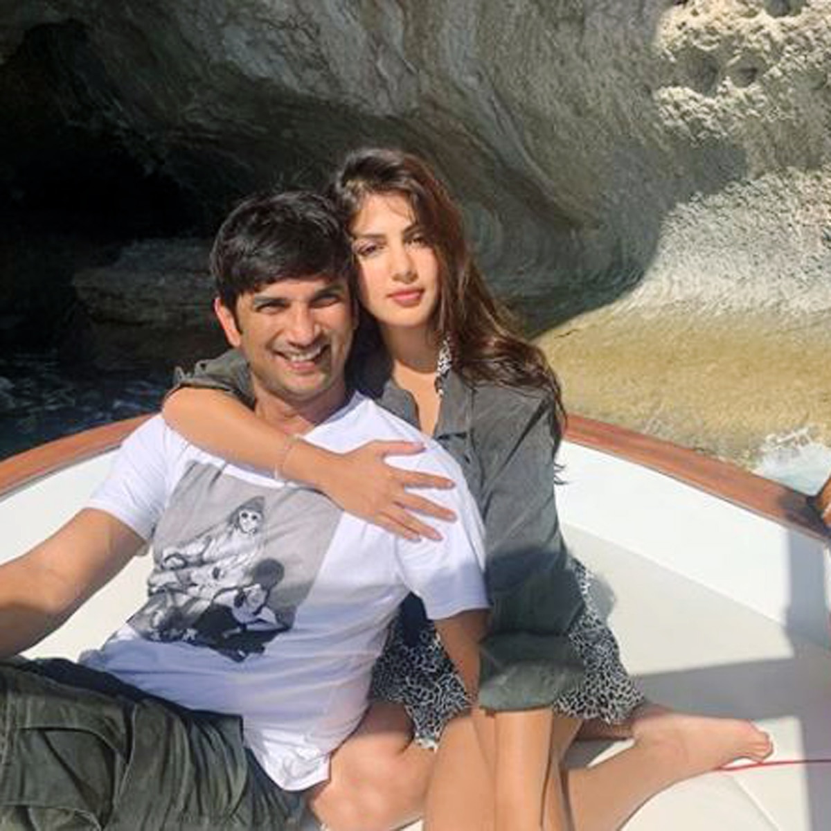 सुशांत सिंह राजपूत और रिया चक्रवर्ती