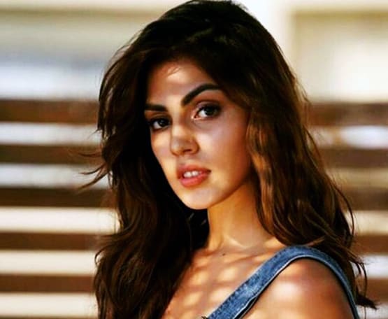 1 साल में रिया ने 16 बार महेश भट्ट को किया था कॉल, सामने आई डिटेल