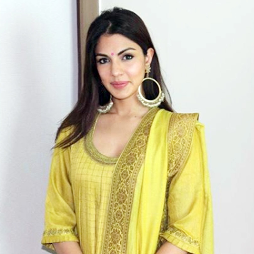 रिया चक्रवर्ती