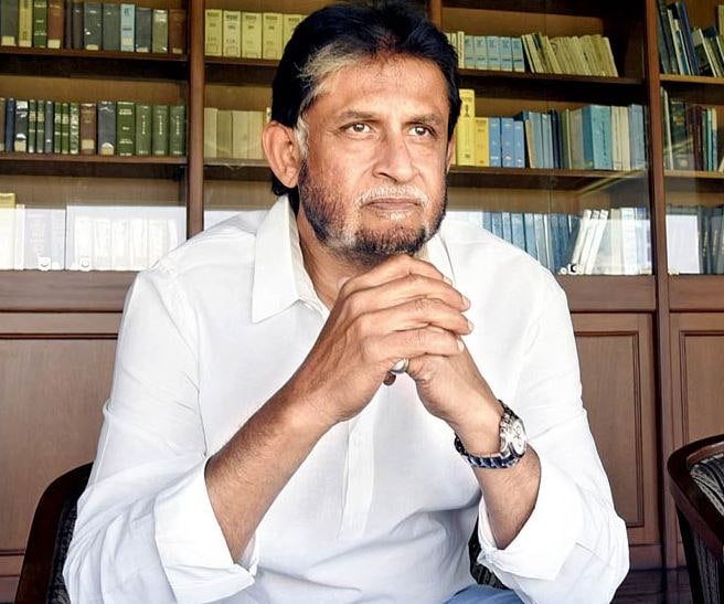 इस क्रिकेटर ने पॉप सिंगर होने के साथ एक्टिंग में दिखाया था अपना जलवा