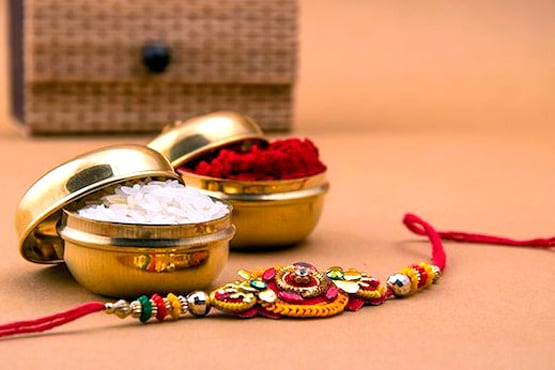 रक्षाबंधन: इस अशुभ पहर में भाई को ना बांधें राखी, ज्योतिषी की चेतावनी