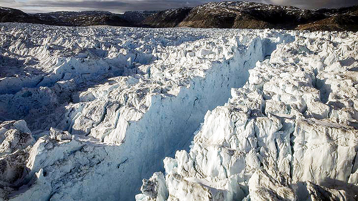 Earth has lost 28 trillion tonnes of ice